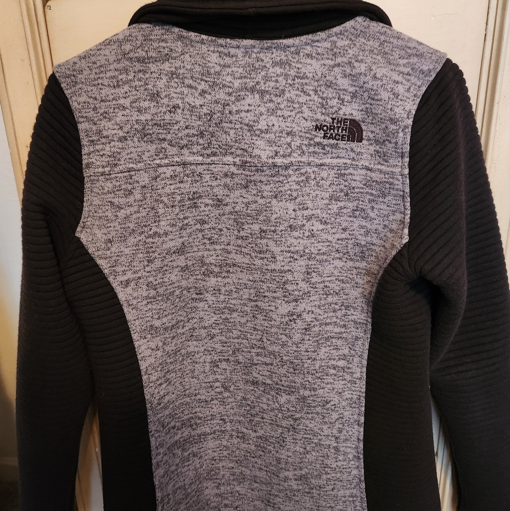 Northface Fleece Jacket size small - Picture 3 of 5